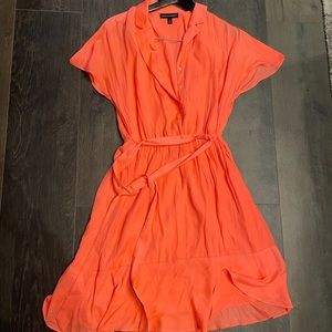 Banana Republic Dress in Bright Salmon/Pink (Size 6)